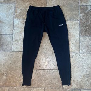 GYMSHARK black comfy joggers with zippered pockets and tie waistband size L